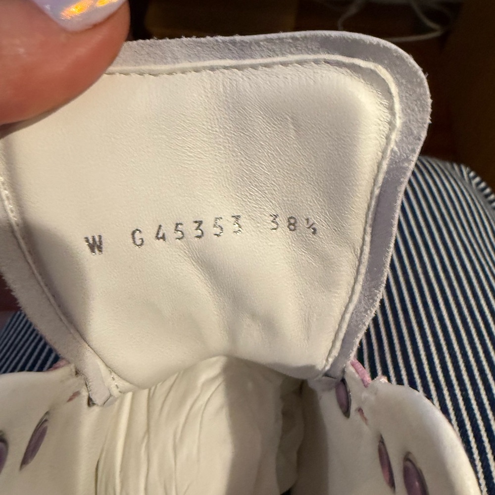SOLD ! 🛑CHANEL PINK & WHITE HIGH TOP SNEAKERS. NIB SIZE 8.5 - Picture 10 of 14